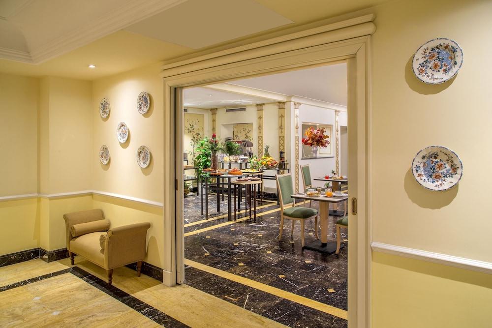 Donna Laura Palace By Omnia Hotels Rome Exterior photo